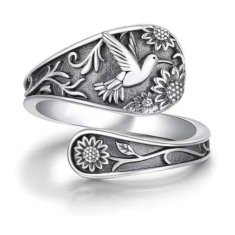 Moonstone Hollow Victoria Vintage Embossed Bow Rings