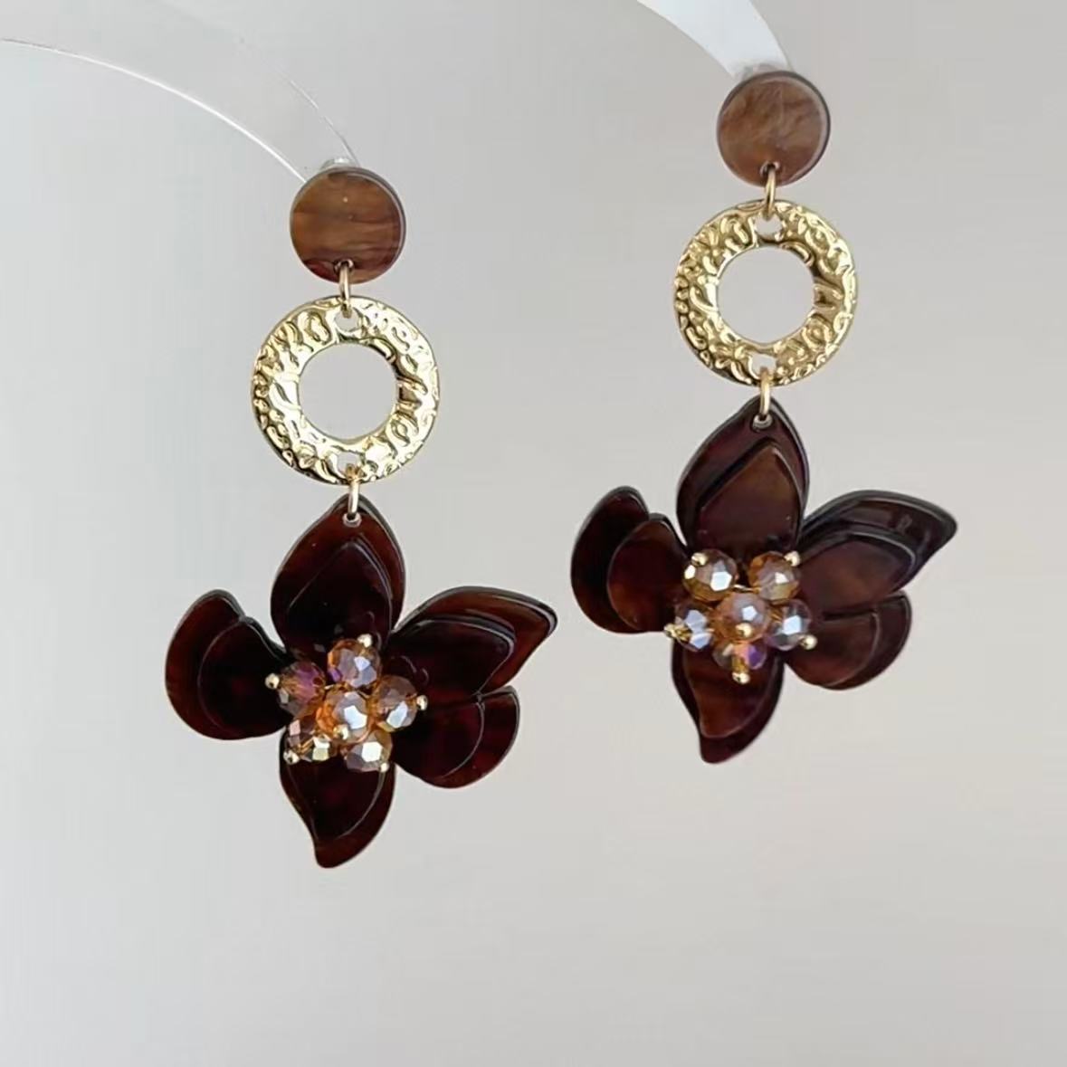 Women's Round Flower Vintage Ethnic Style Ear Niche Rings