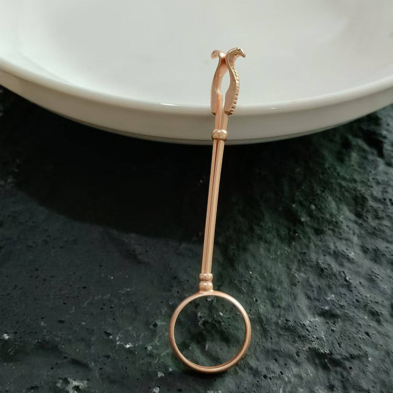 Women's & Men's Modern Style Shank Flower Rose Gold Rings