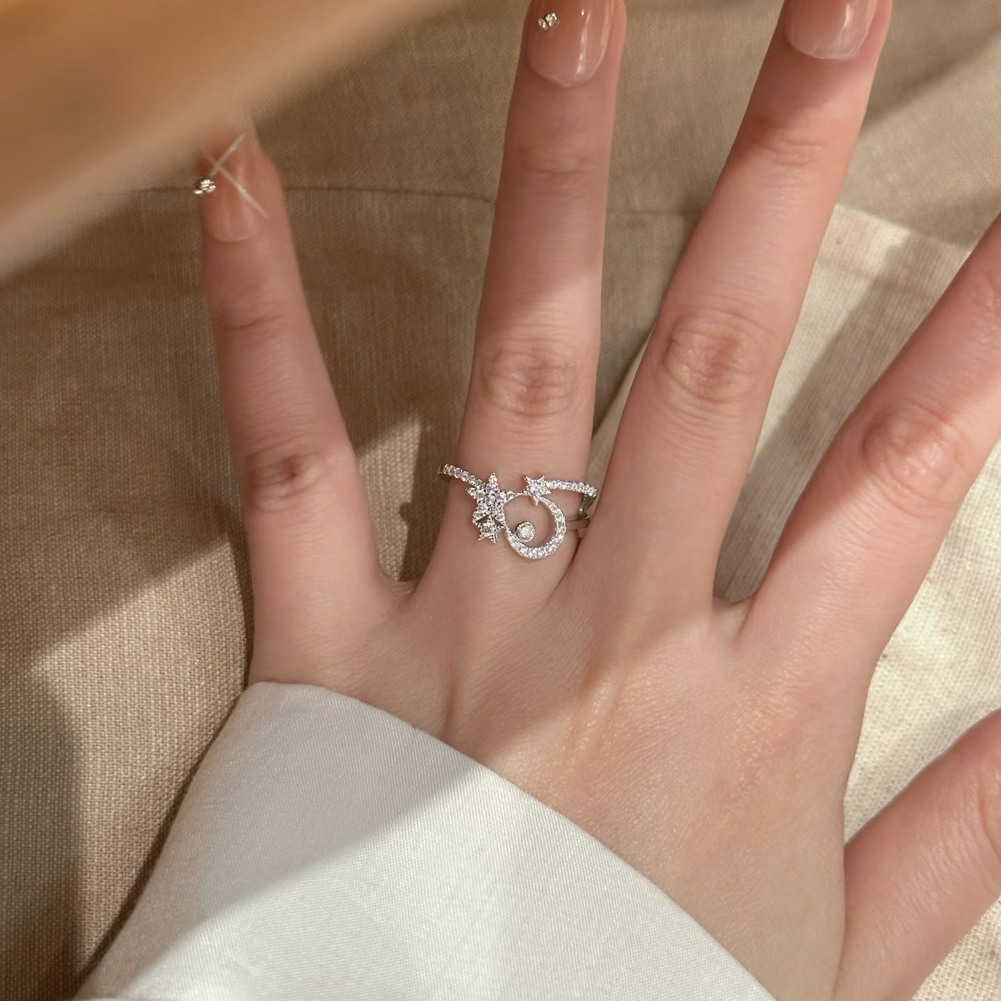 Women's Design Shiny Diamond High-grade Light Luxury Fashion Personalized Gourmet Rings