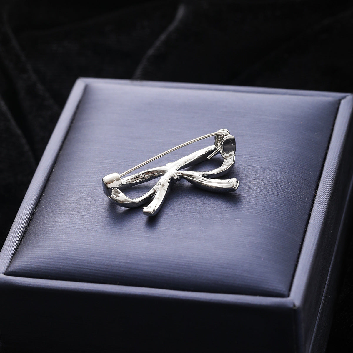 Brooch Simple Fashion Elegant Bow Clasp Brooches
