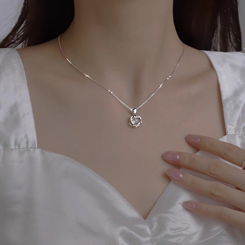 Women's Heart Affordable Luxury Fashion Smart Clavicle Chain Design High-grade Necklace
