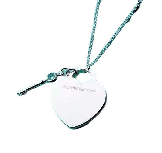 Love Key Female Niche Design Heart-shaped Necklaces