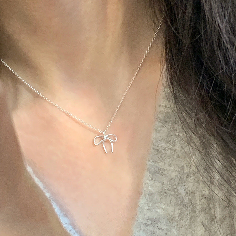 Women's Light Luxury Minority High-grade Simple Style Clavicle Chain Necklace