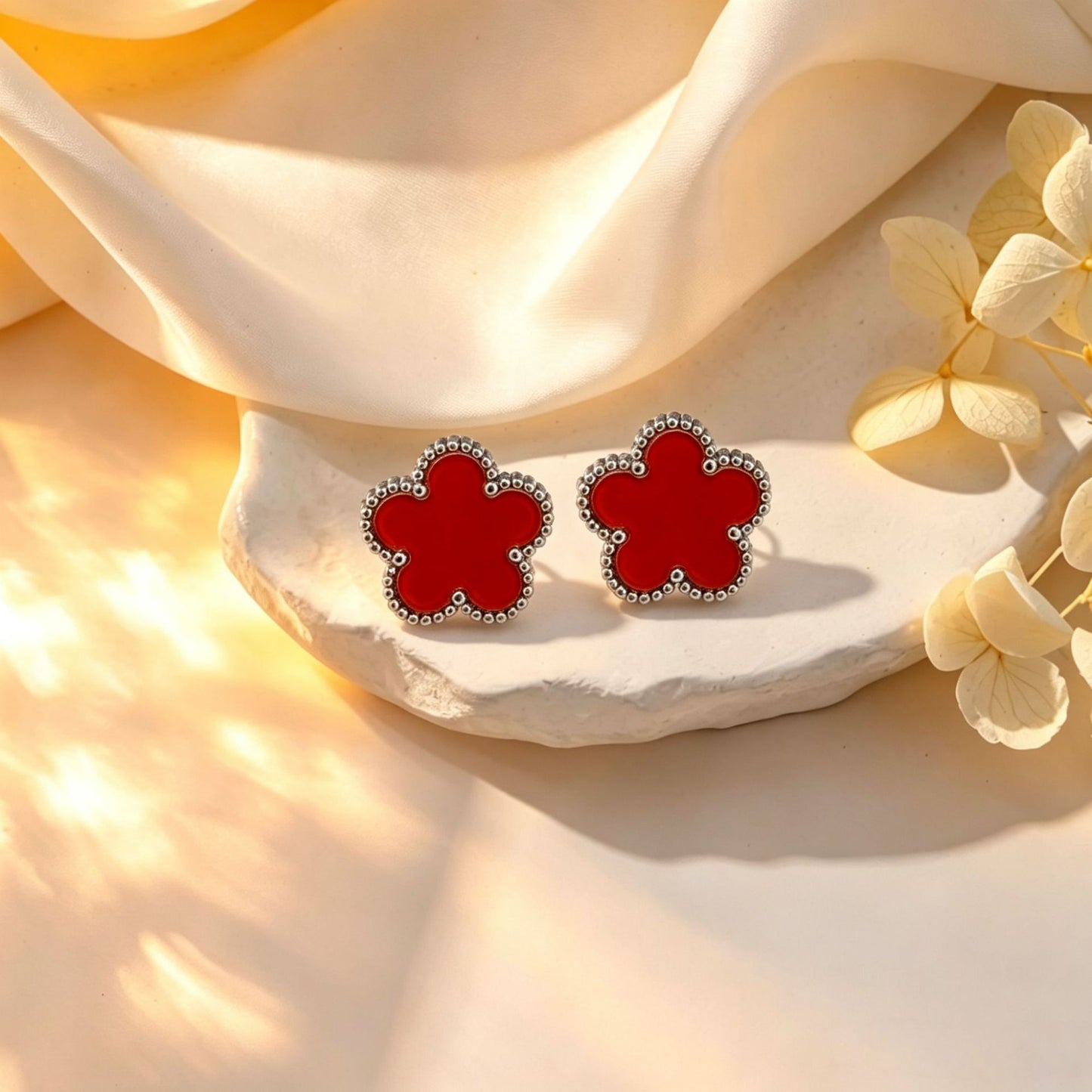 Women's Five-leaf Flower Titanium Steel Ear Design Fashion Exquisite Stud Earrings