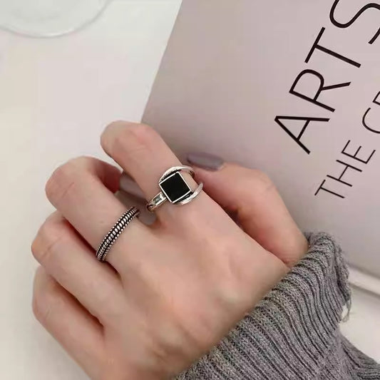 Women's Vintage Black Geometric Square For Minority Simple Rings