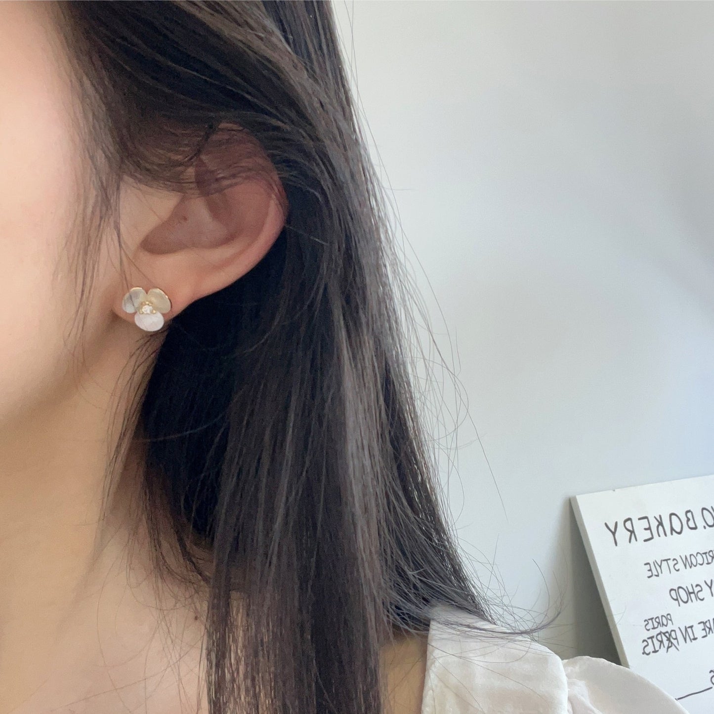 Flower Pearl Female Design Front Rear Small Ear Stud Earrings