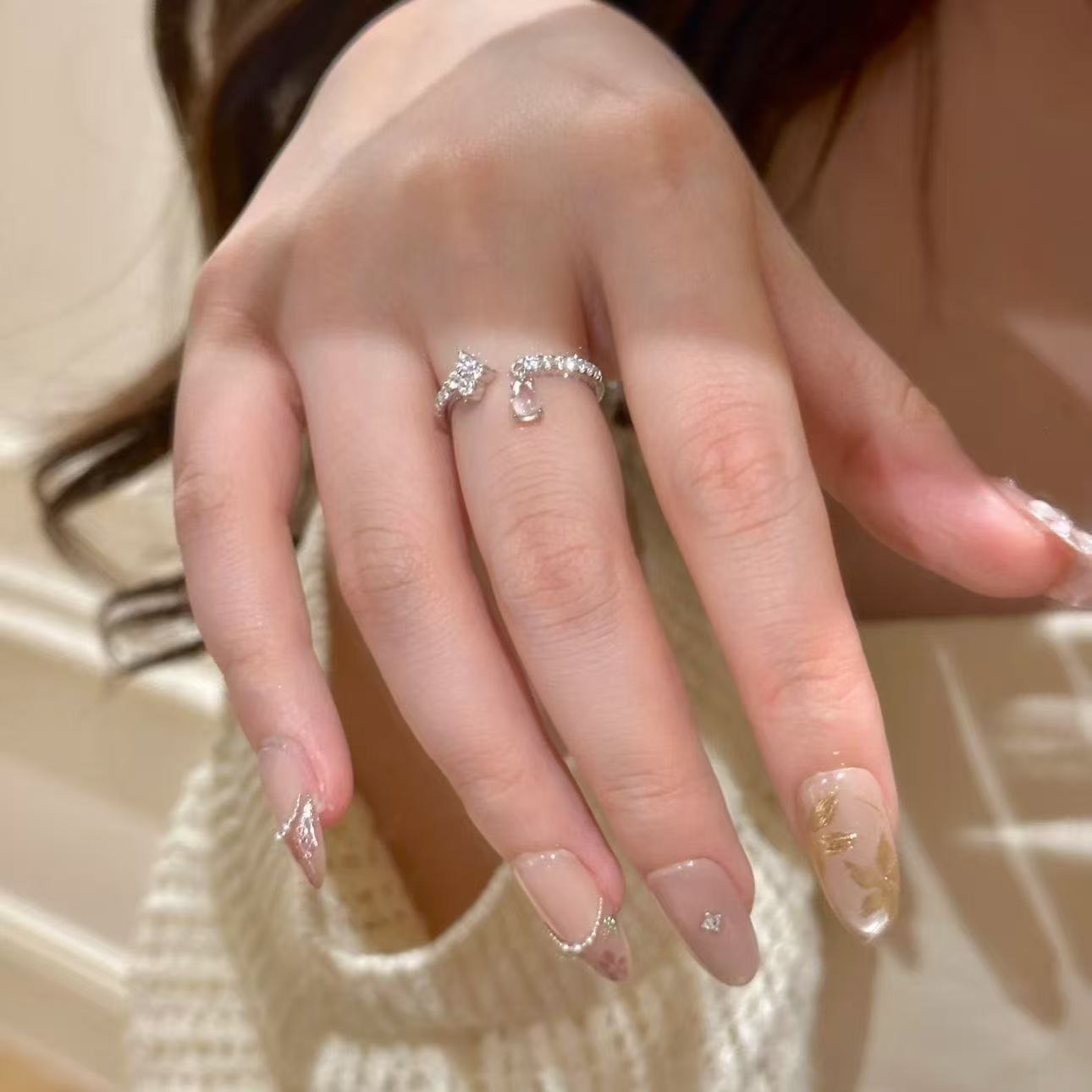 Wild Four-leaf Flower Rhinestone Water Drop Light Luxury Ring