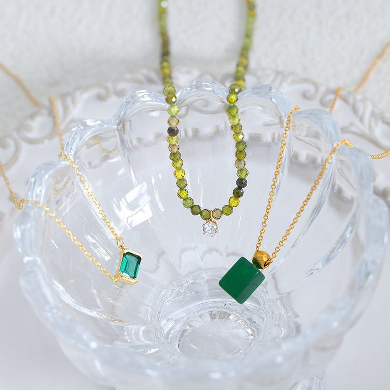 Elegant Inlaid Design Green Minimalist Titanium Necklaces