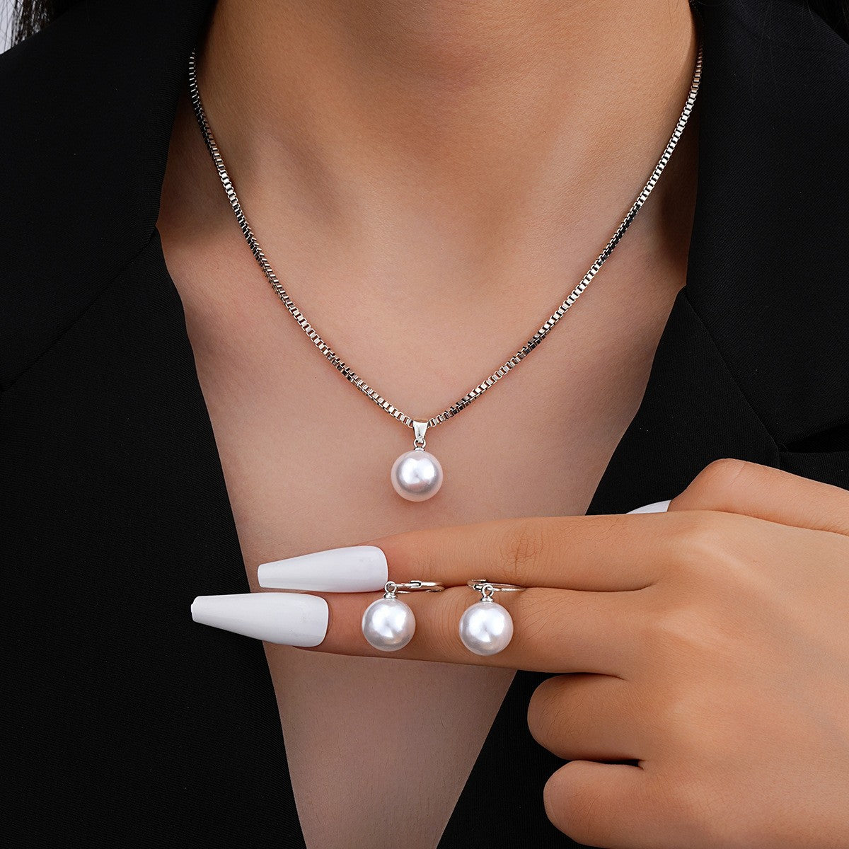 Dignified Sense Of Design Light Luxury Imitation Jewelry Set