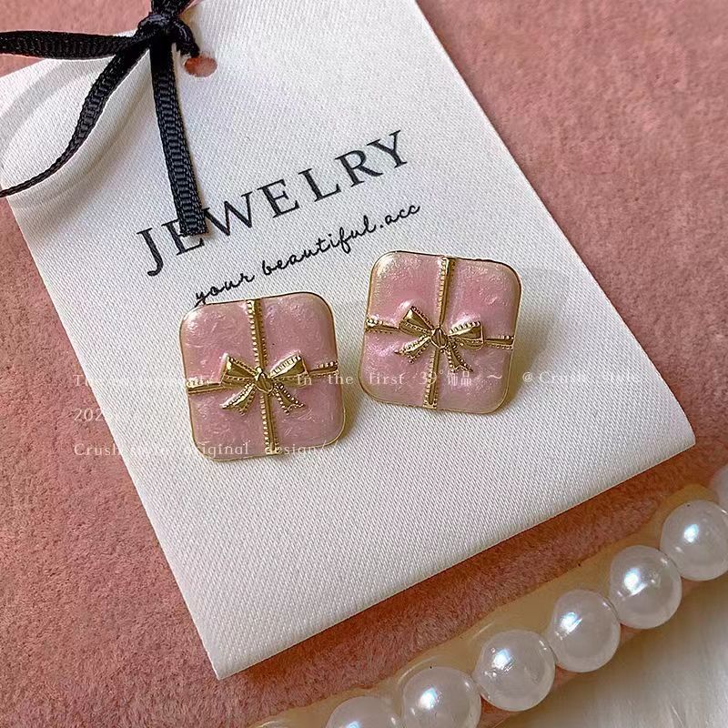 Women's Fairy Sweet Potato Purple Blue Pink High-grade Temperament Stud Earrings