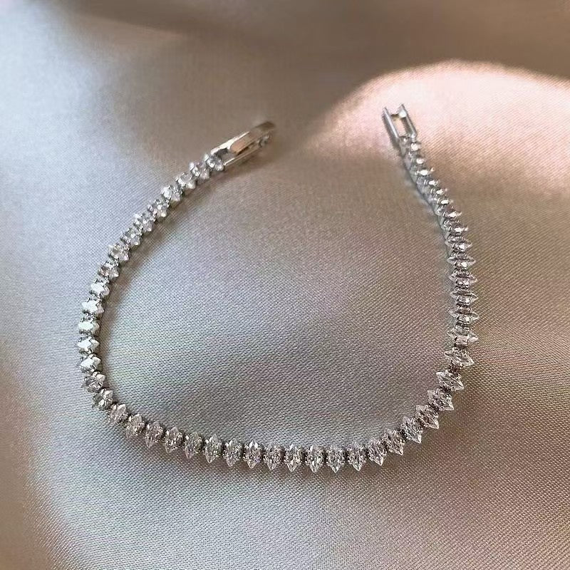 Fashion Diamond Zircon Advanced Exquisite Flash Design Bracelets