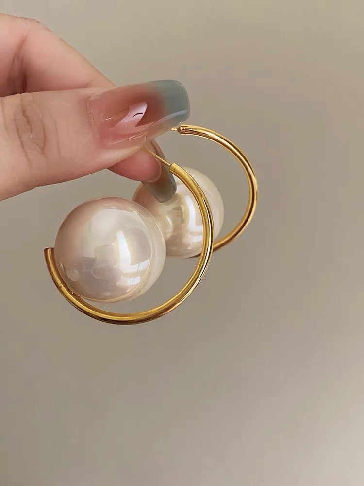 Women's Style Vintage Pearl Geometric Exaggerated Fashion Ear Special Earrings
