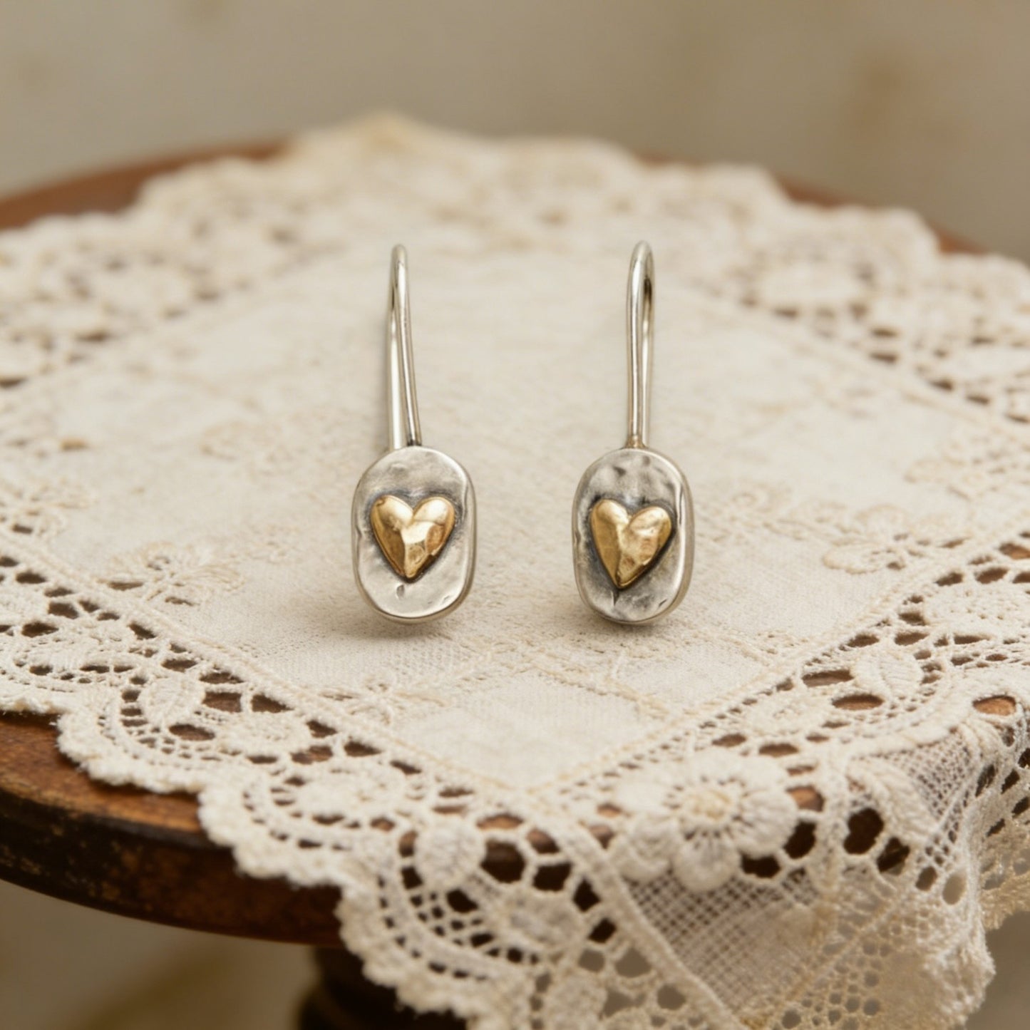 Simple Style Oval Geometric Carved Heart-shaped Earrings