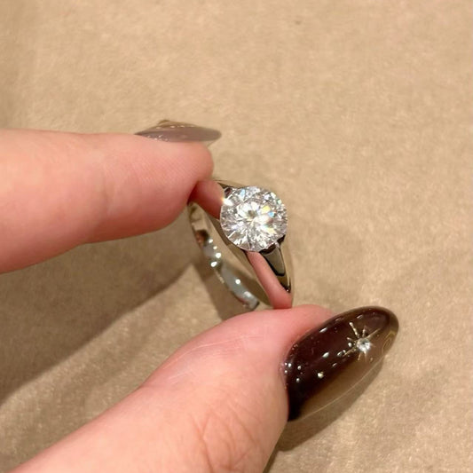 Women's Shiny Diamond Light Luxury Exquisite Niche Closed Design Fashion Ring