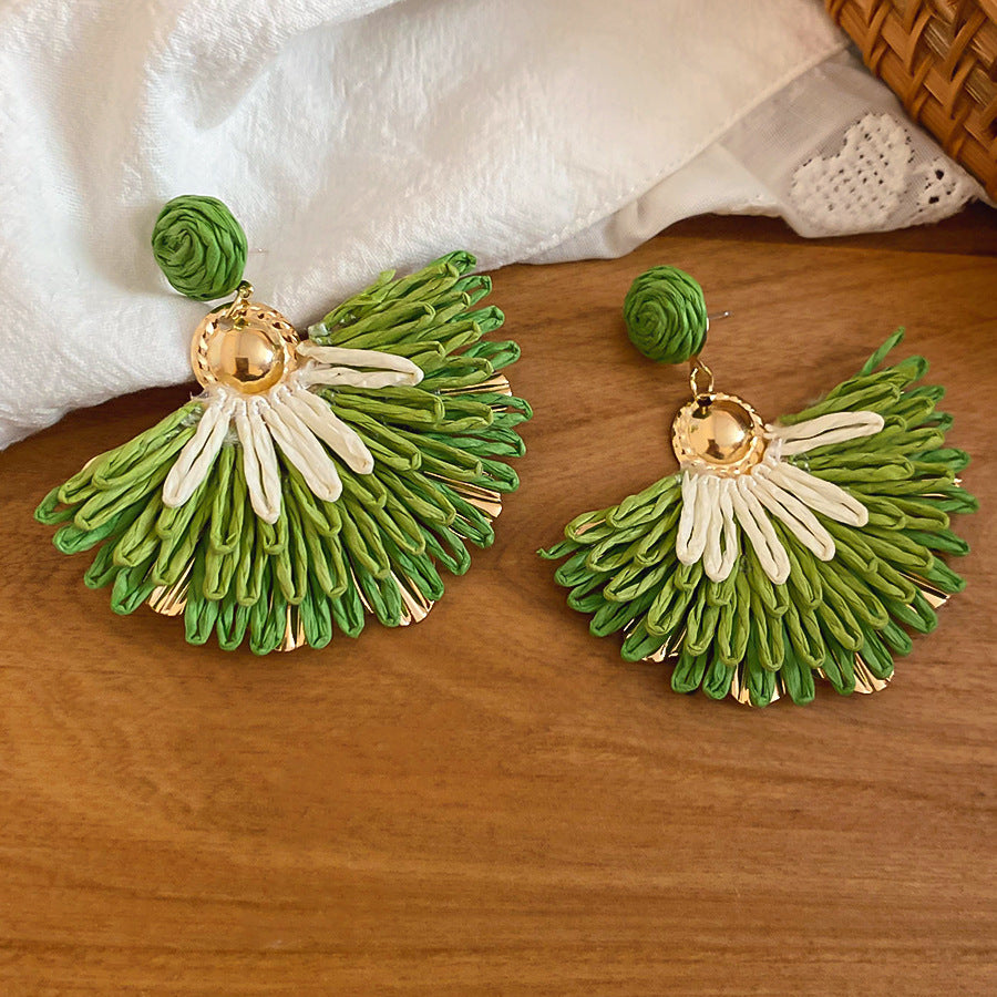 Women's Bead Flower Tassel Light Luxury High-grade Vacation Style Earrings