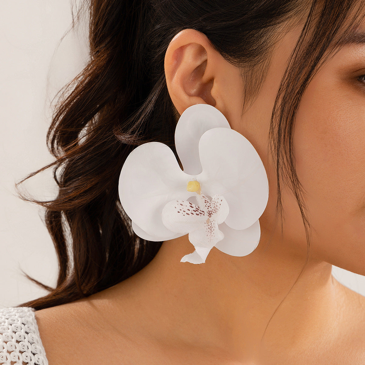 Women's Phalaenopsis Pull Personalized Long Big Flower Collar