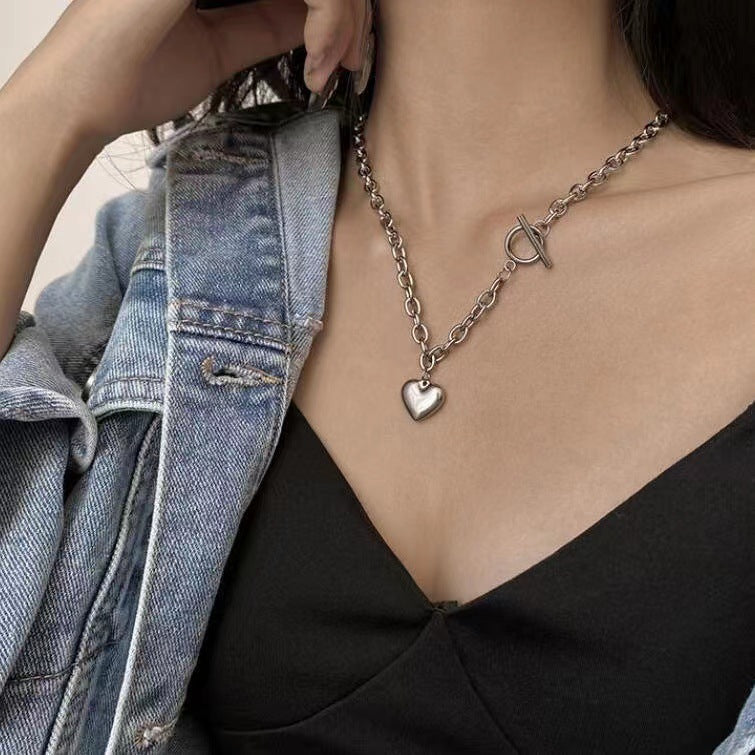 Women's Niche Design Love Clavicle Chain Buckle Hip Necklace