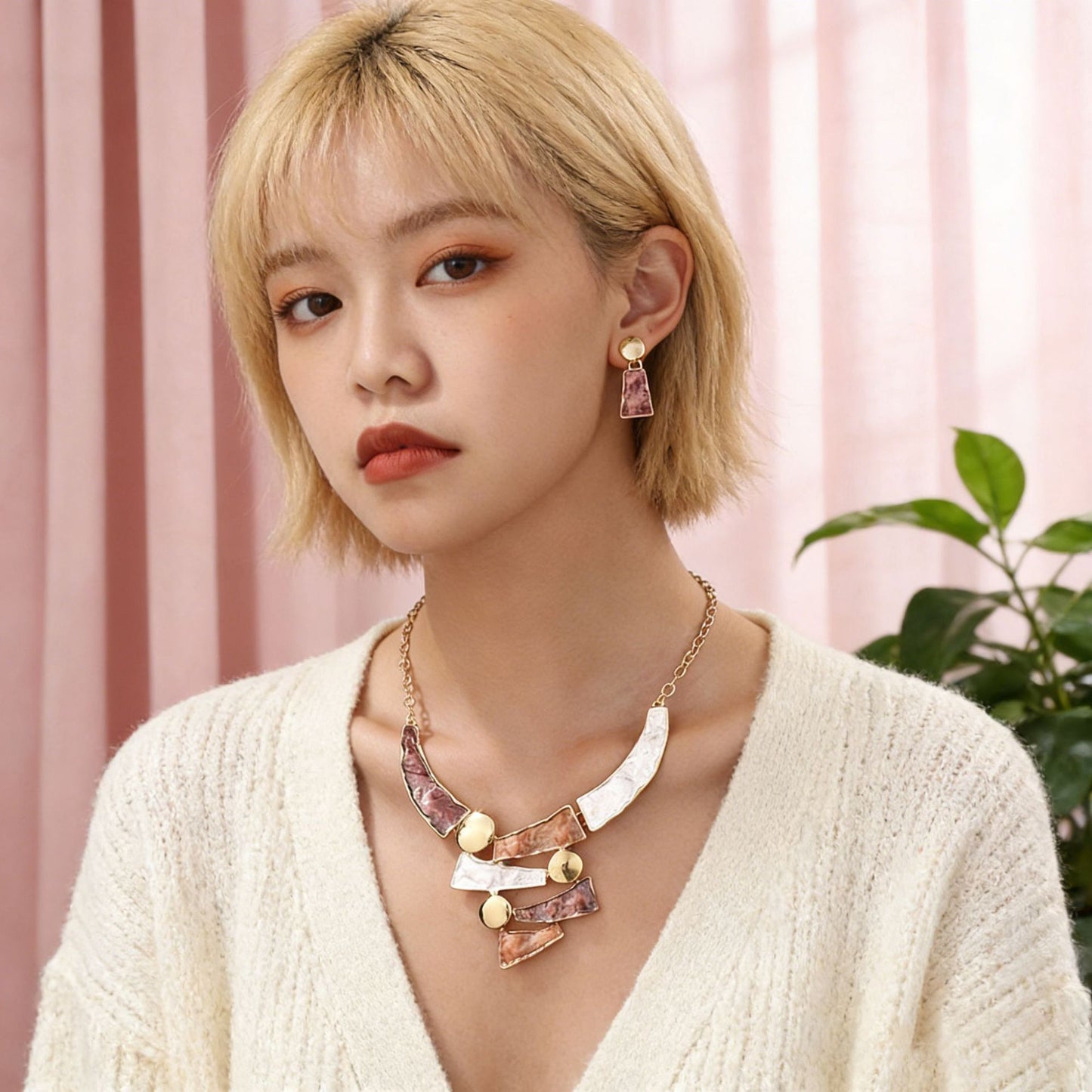 Retro Contrast Color Hollow Geometric Lines Suit Painting Texture Metal Earrings