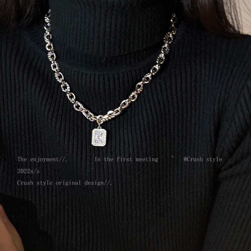 Women's Sweater Autumn Light Luxury Minority High-grade Fashion Sweet Necklaces