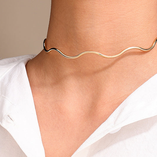Women's Fashion Minimalist Office Commuter Neck Decoration Sweet Mouth Wave Collar