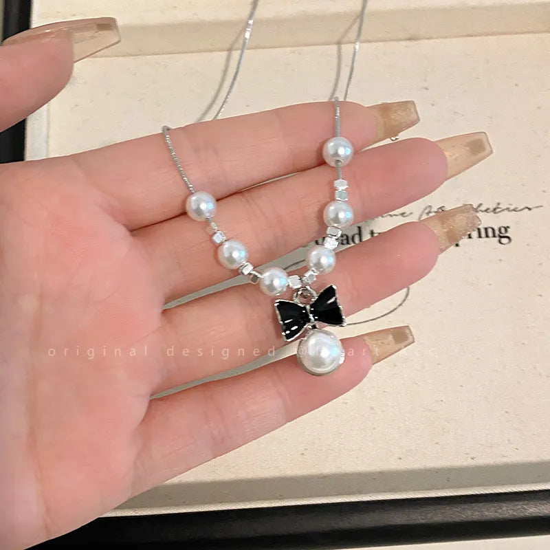 Women's Love French Style Bow Pearl High-grade Light Necklace