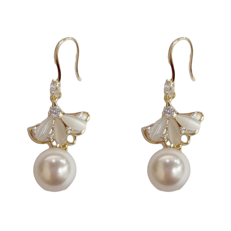 Fashion Fan-shaped Pearl Temperament Entry Lux Unique Ear Hook