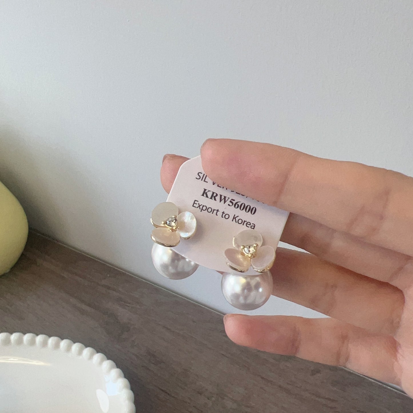 Flower Pearl Female Design Front Rear Small Ear Stud Earrings