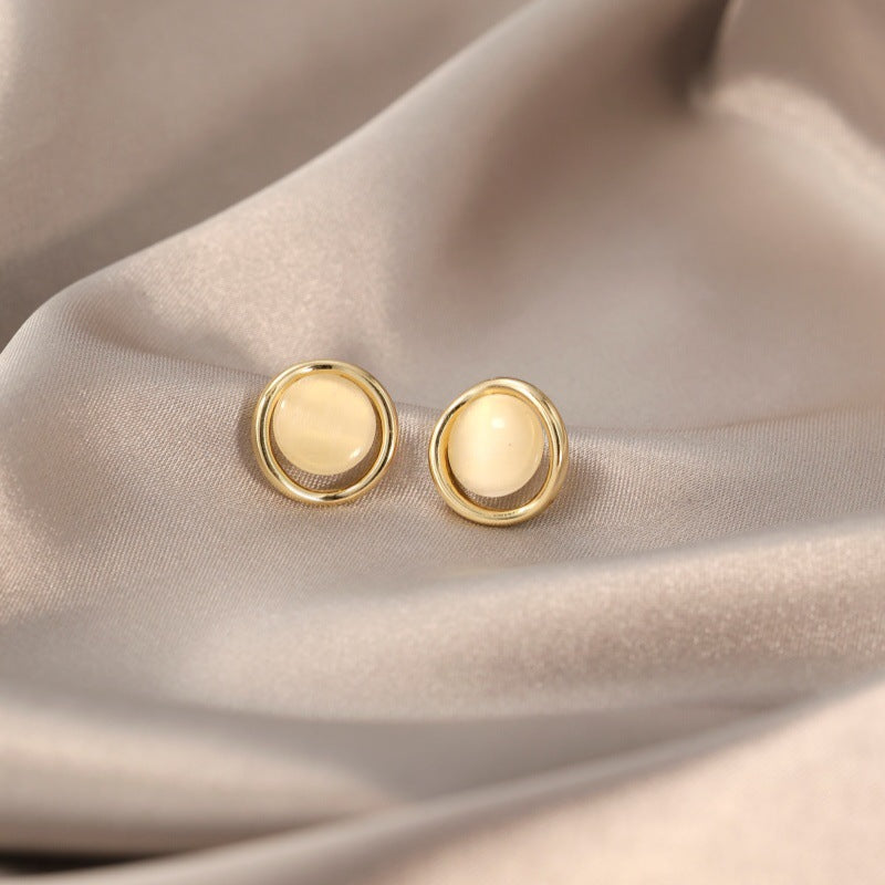 Women's Simple Modern Tassel Elegant Sweet Style Ear Clip Rings