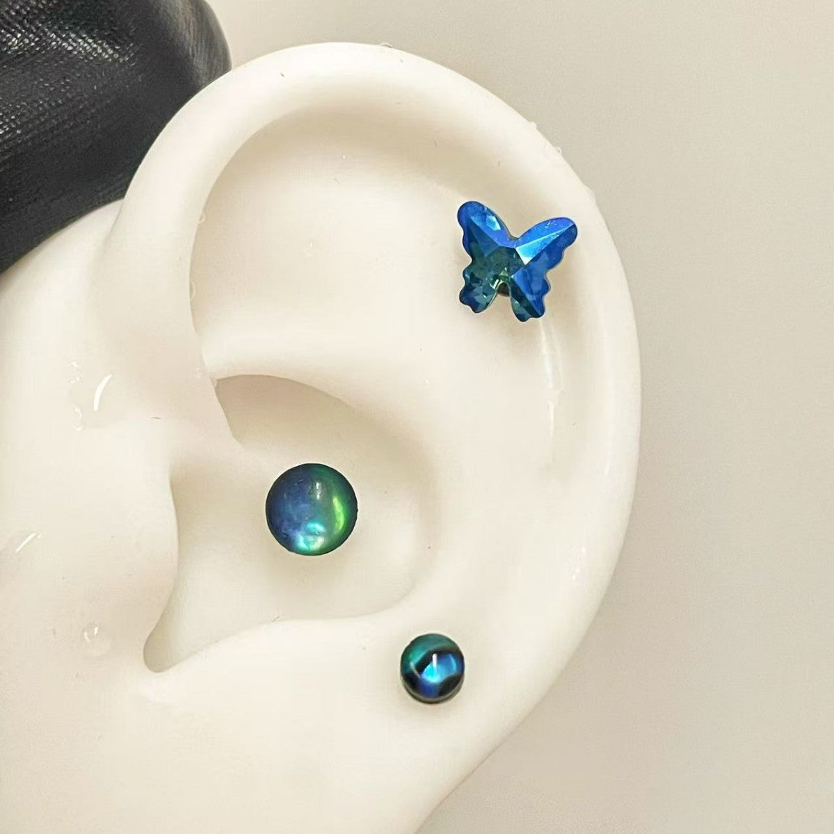 Women's Colorful Blue Diamond Butterfly Suit Sense Simple Personalized Ear Stud Earrings
