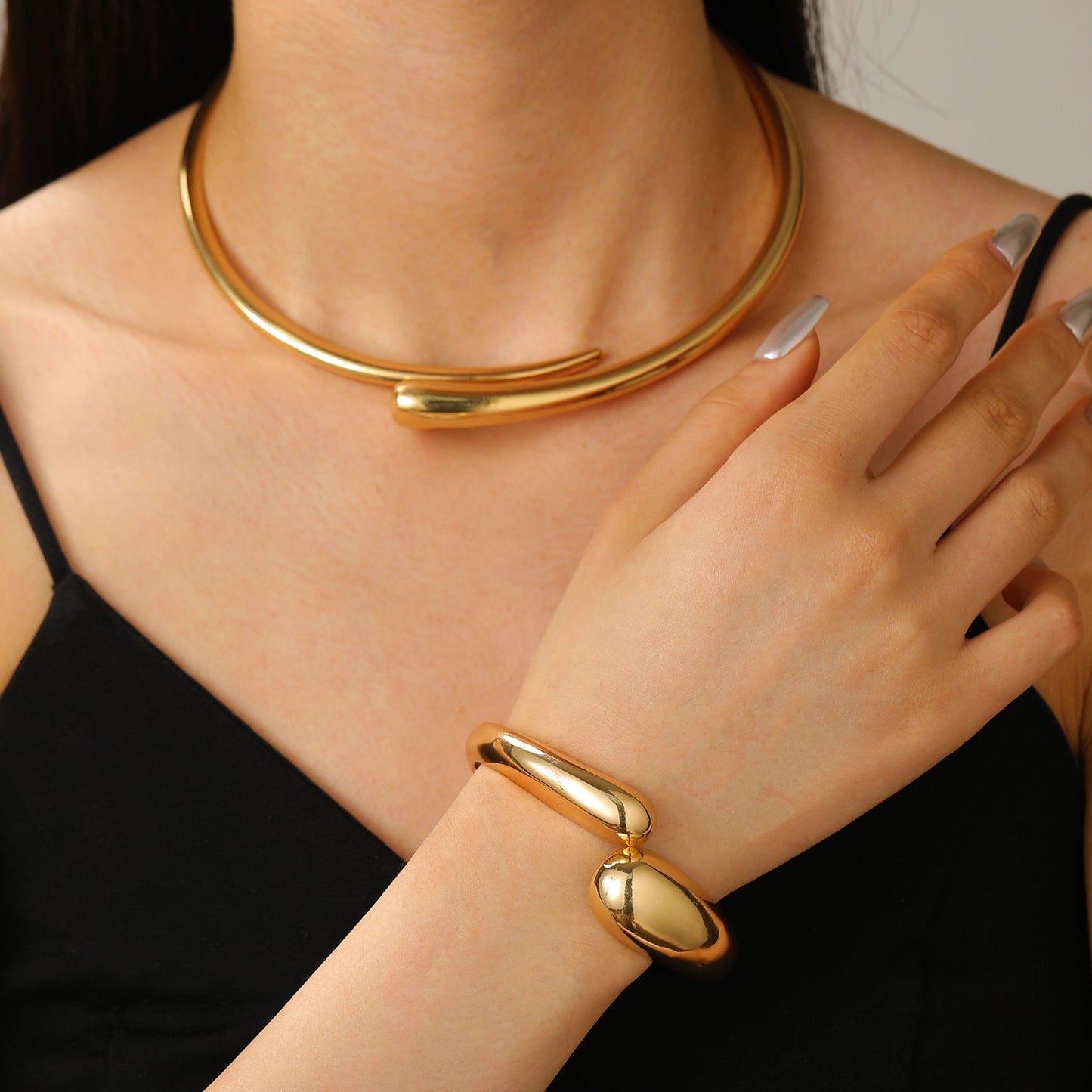Exaggerated Irregular Glossy Design Sense Geometric Bracelets