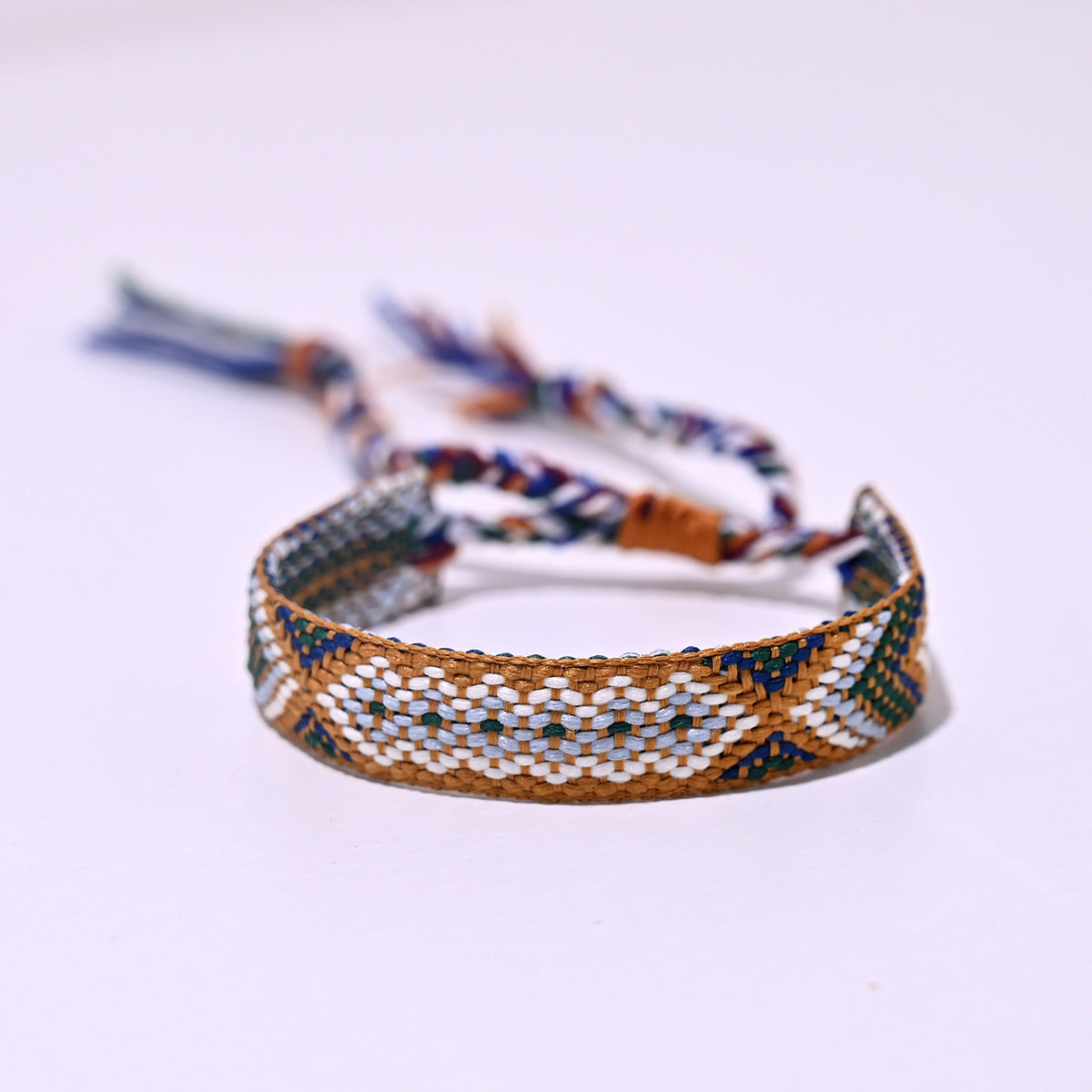 Machine Woven Bohemian Hand-knitted Rope Lucky Friendship Tassel Bracelets