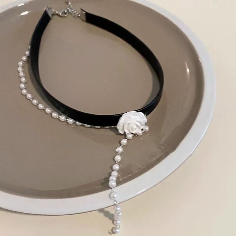 Black Rose Short Niche Senior Neckband Collar