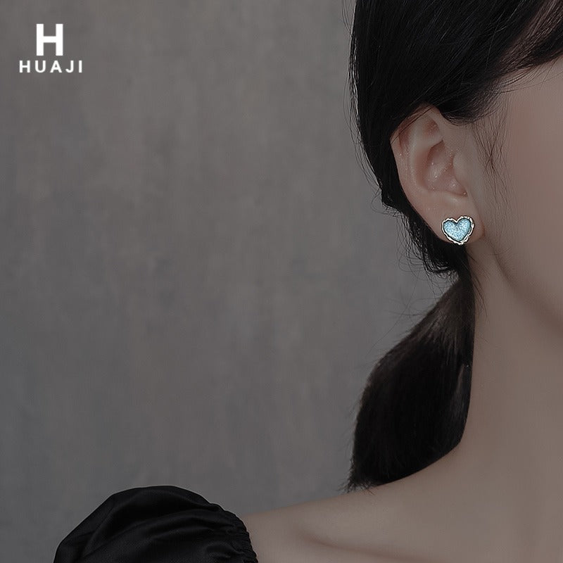 Women's Blue Loving Heart Small Simple Cold Style High Sense Temperamental Stud Earrings