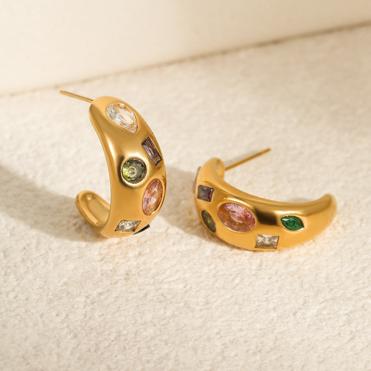Stainless Steel Retro Shaped Rhinestone Zircon Light Luxury Rings