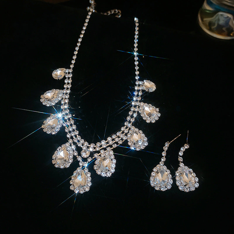 Women's Luxury Minority Clavicle Chain Palace Style Jewelry Set