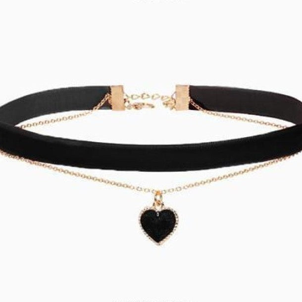 Christmas Red Retro Veet Sweet Personality Heart Clavicle Collar