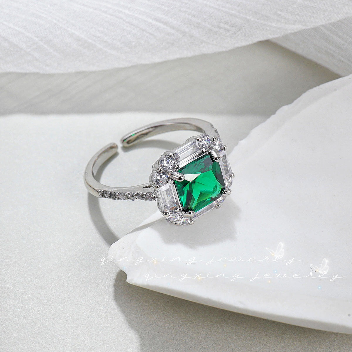 Luxury Fashion Square Synthetic Red Corundum Emerald Blue Pointed Crystal Ring