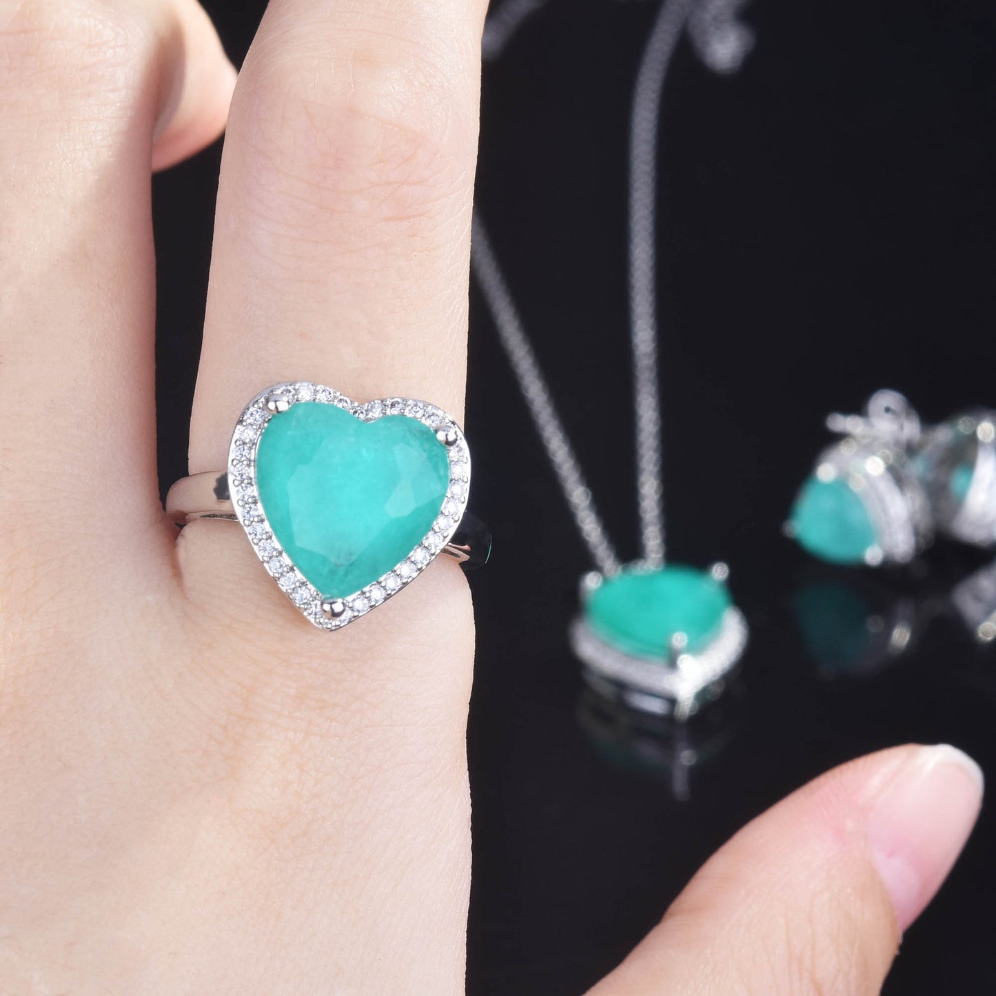 Broadcast Imitation Natural Paraiba Suit Heart-shaped Jewelry Set