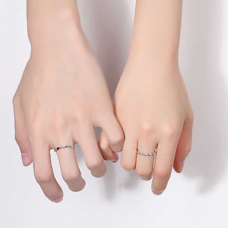 Women's & Men's Mobius Strip Couple Fashion Copper Inlaid Zircon Rings