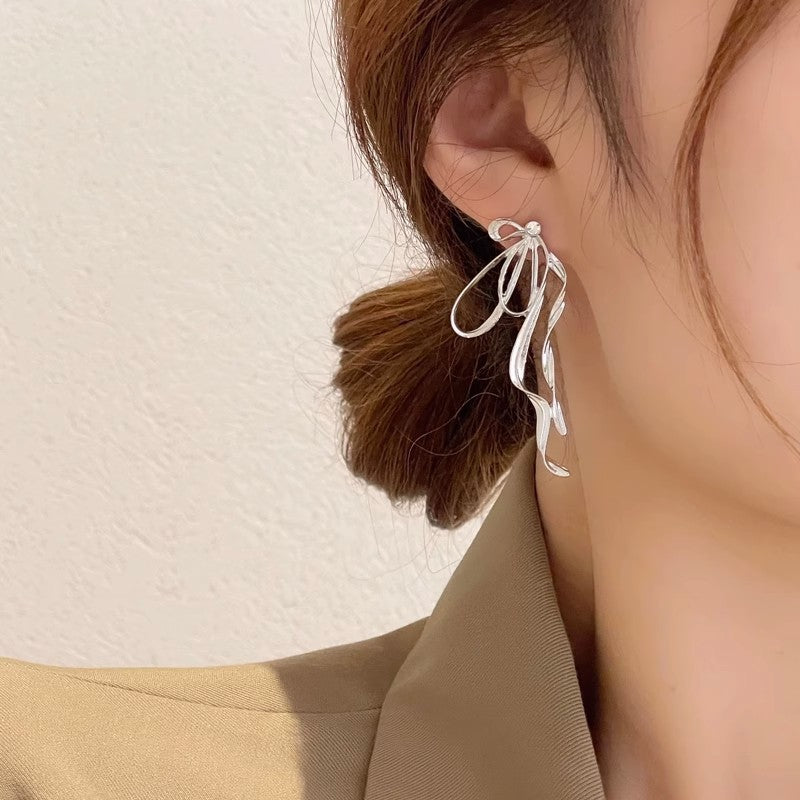 Luxury Fashion Versatile Elegant High-grade Sweet Cool Personality Earrings