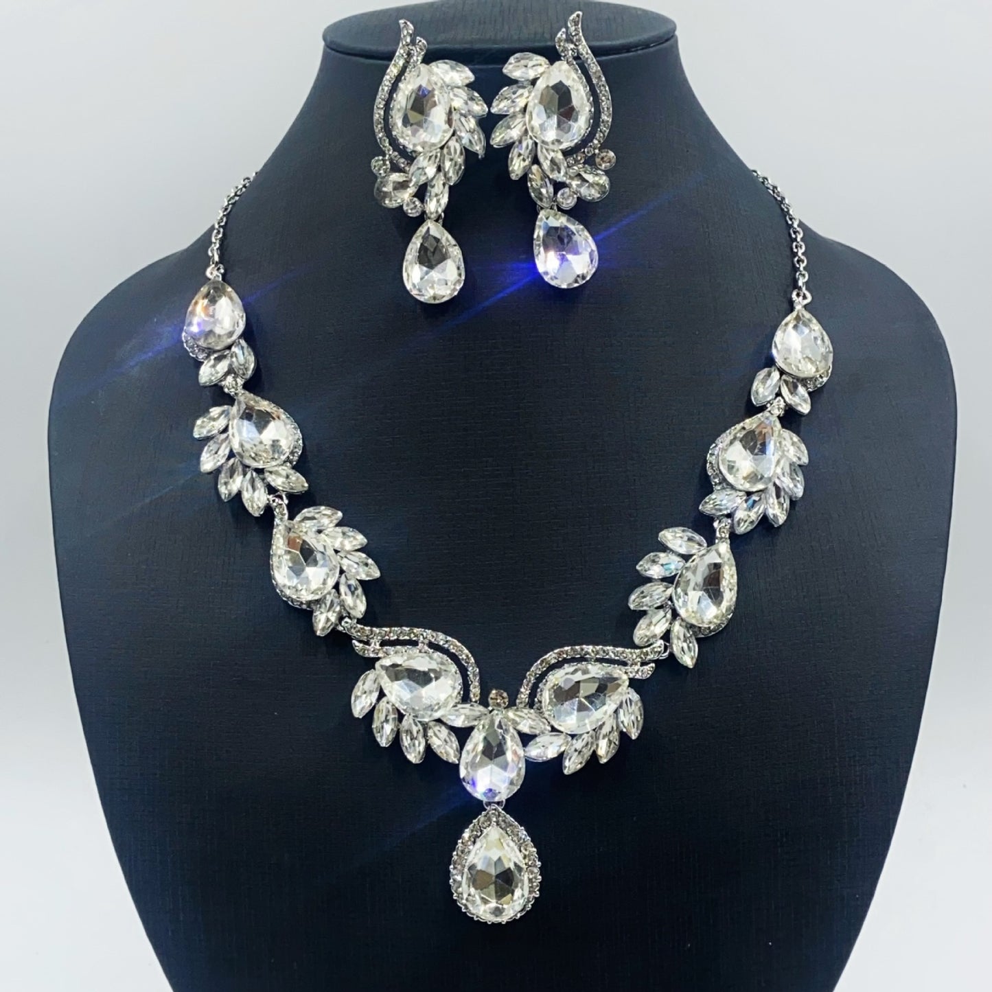 Women's Popular Gem Suite Fashion Temperament Bride Banquet Jewelry Set