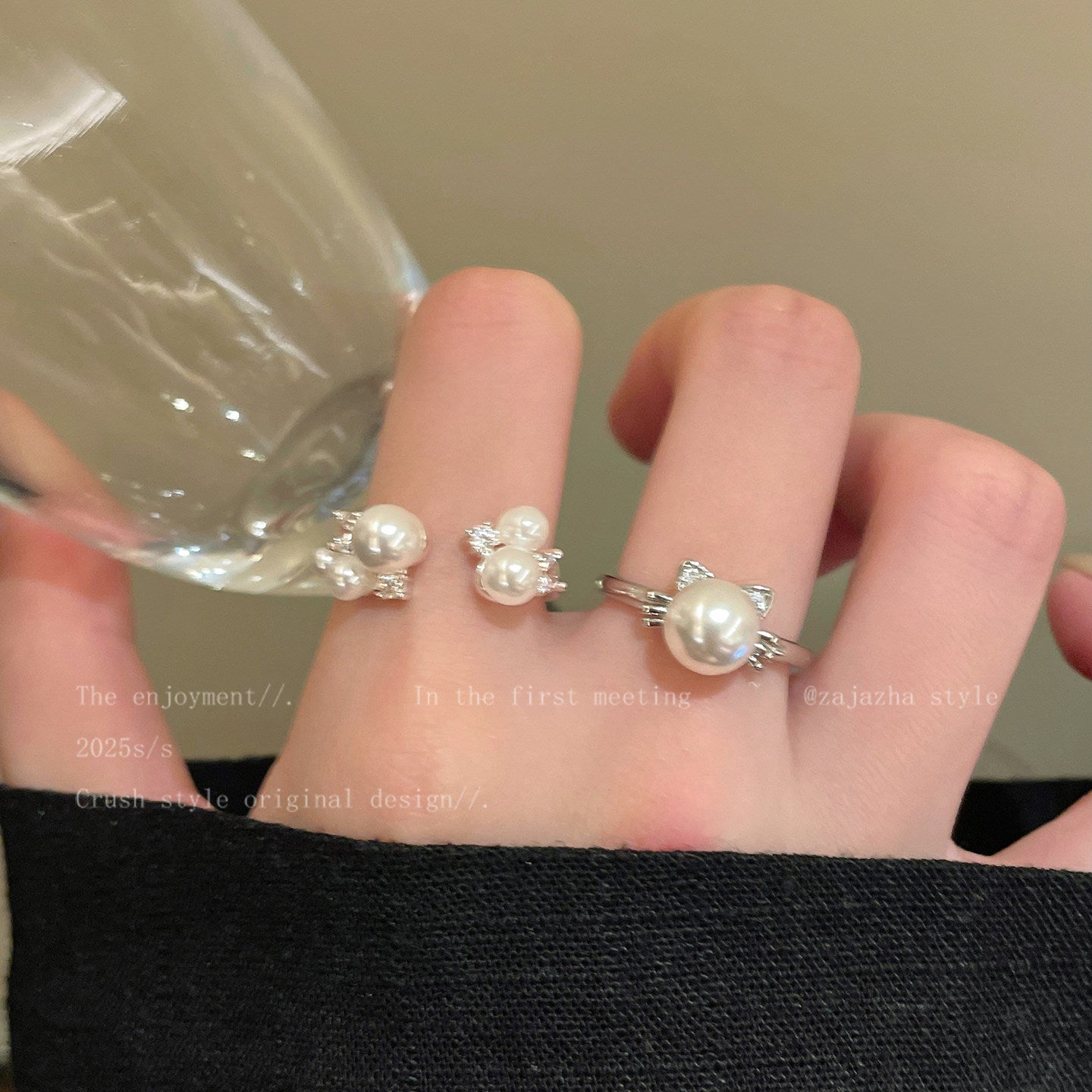 Women's French Baroque Open-end Pearl Design Twin Index Finger Light Ring