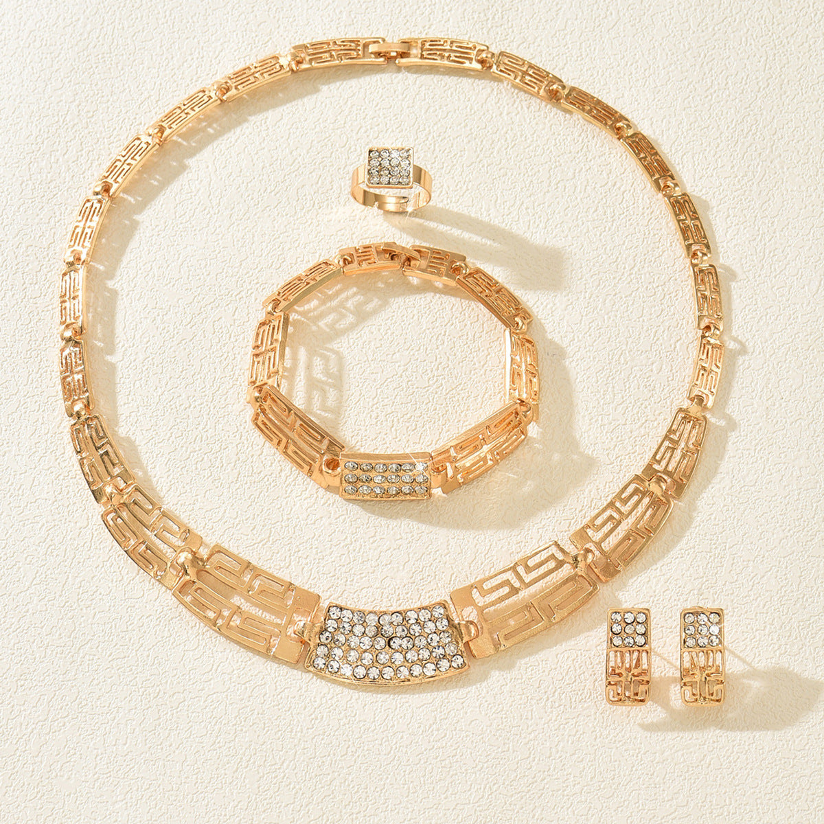 Environmental Retro Style Full Diamond Luxury Alloy Bracelets