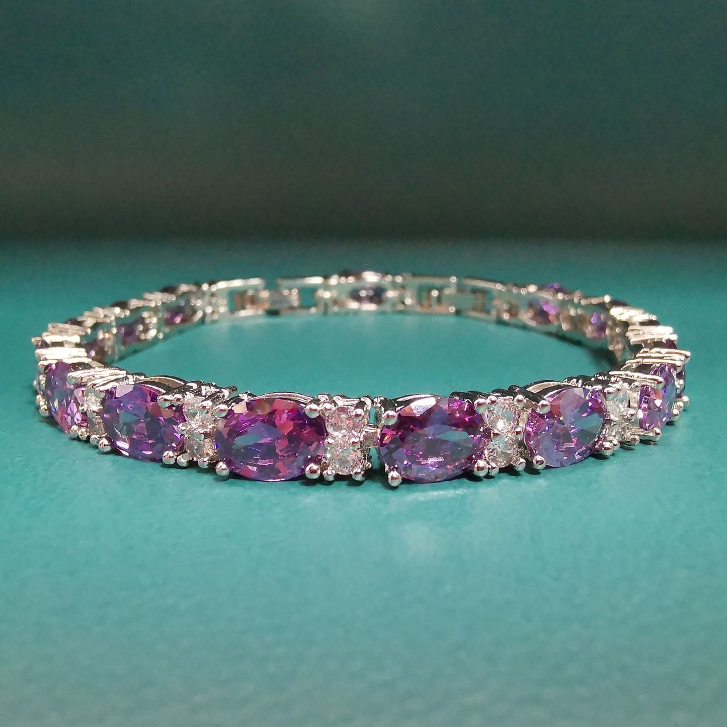 Women's Egg-shaped White Gold Plated Crystal Hand Bracelets