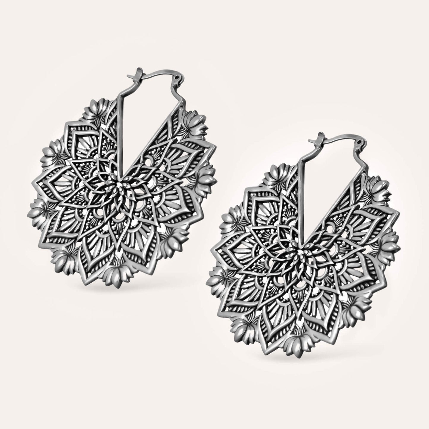 Ethnic Style Exotic Vintage Metal Flower Bohemian Carved Rings