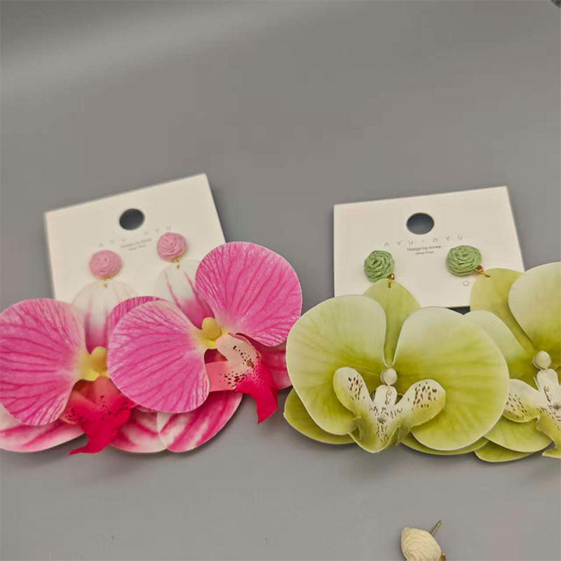 Women's Personalized Three-dimensional Phalaenopsis Flower Head Flowers Exaggerated High Sense Stud Earrings
