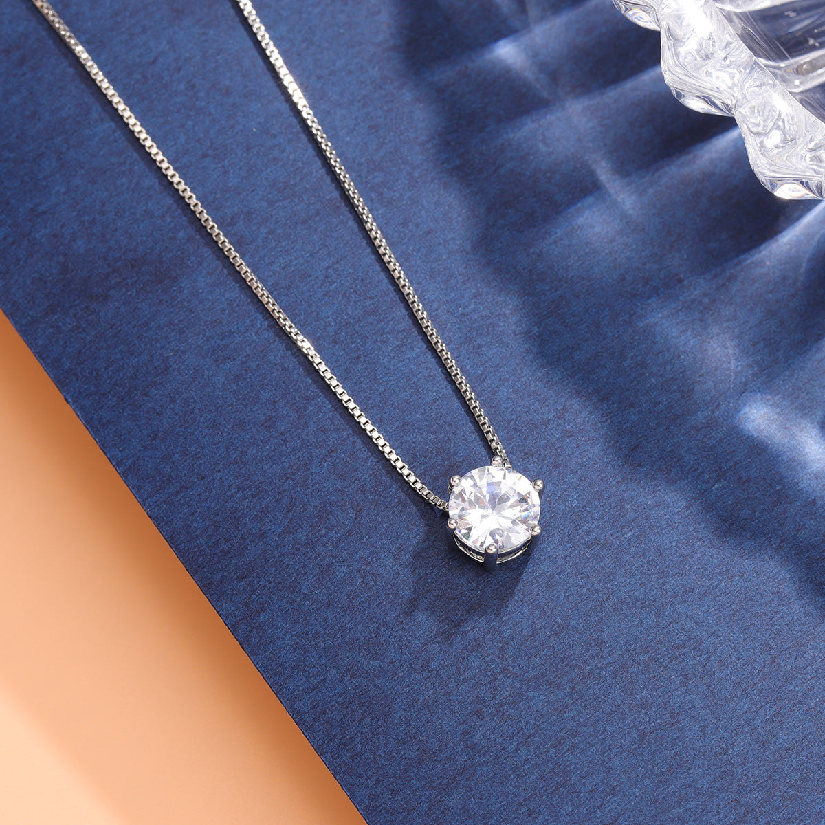 Women's Korean Style Fashion Single Diamond Six Claw Necklace