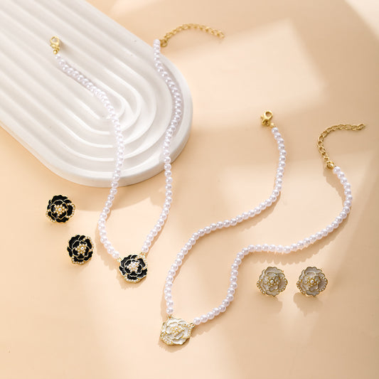 French Simplicity Pearl Camellia Design Sense Fashion Temperament Necklaces