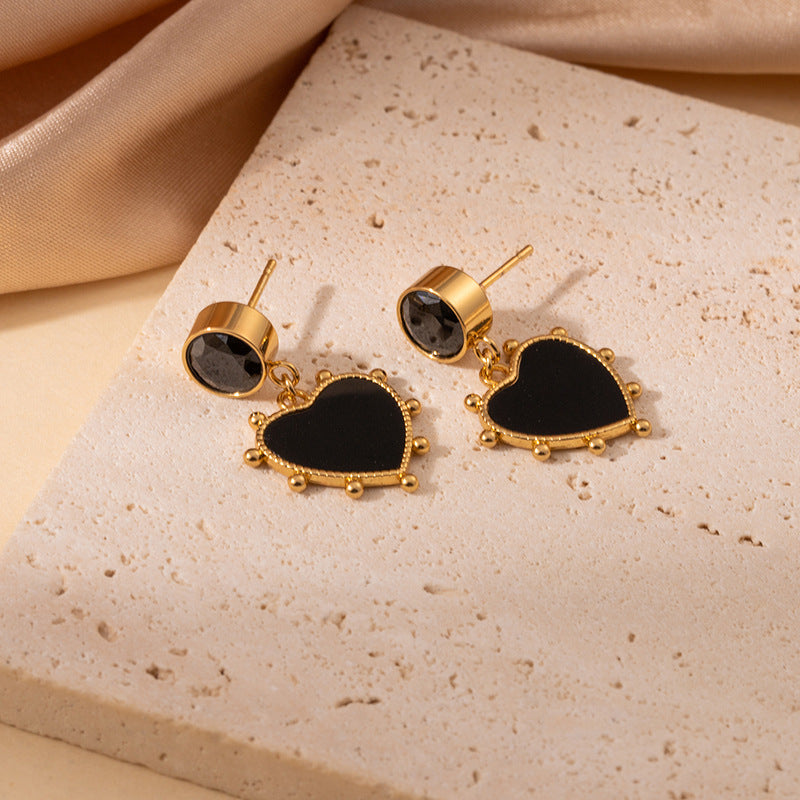 Retro Personalized Heart-shaped Titanium Ear Light Luxury High Rings